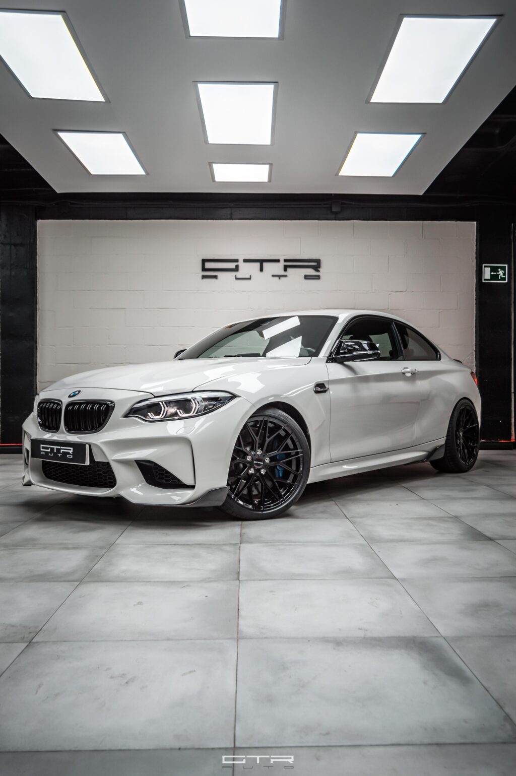 alt="bmw m2"
